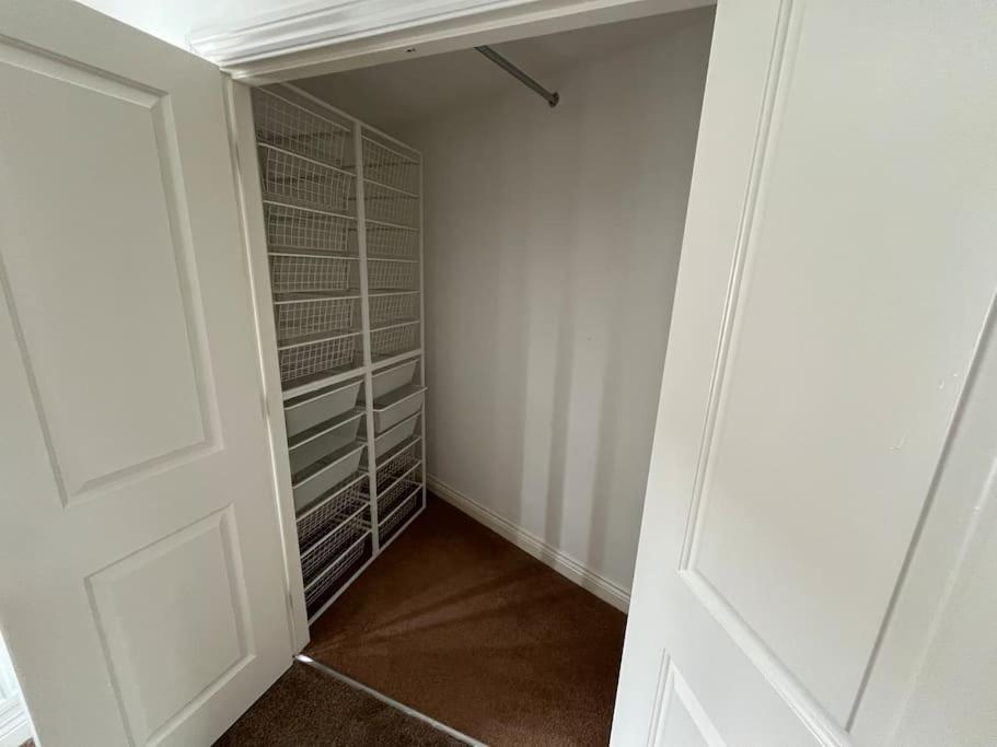 Detached Home, Easy Access For *