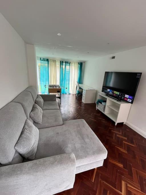 Detached Home, Easy Access For Holiday home