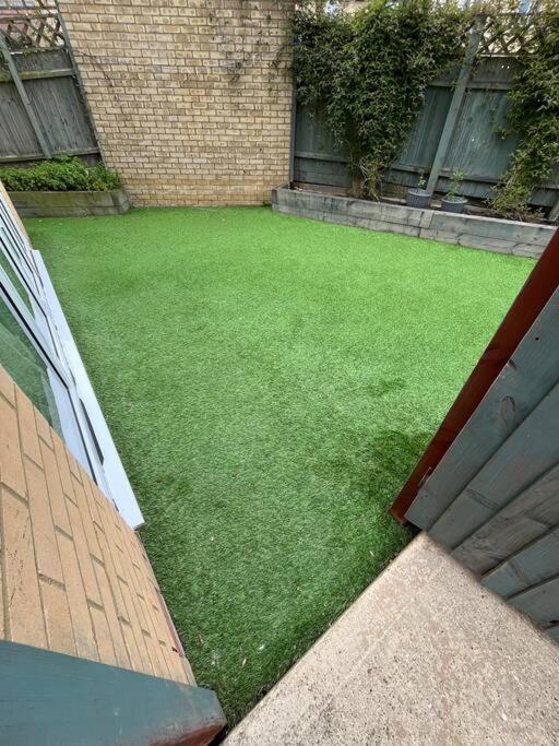 Holiday home Detached Home, Easy Access For Milton Keynes