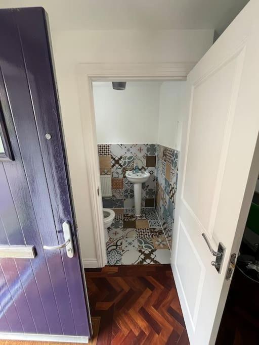 Detached Home, Easy Access For Holiday home *