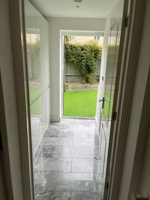 Holiday home Detached Home, Easy Access For