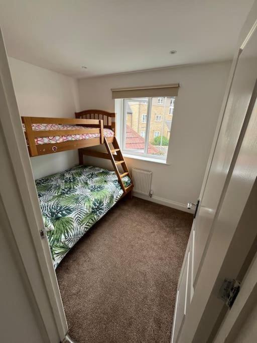 Holiday home Detached Home, Easy Access For Milton Keynes