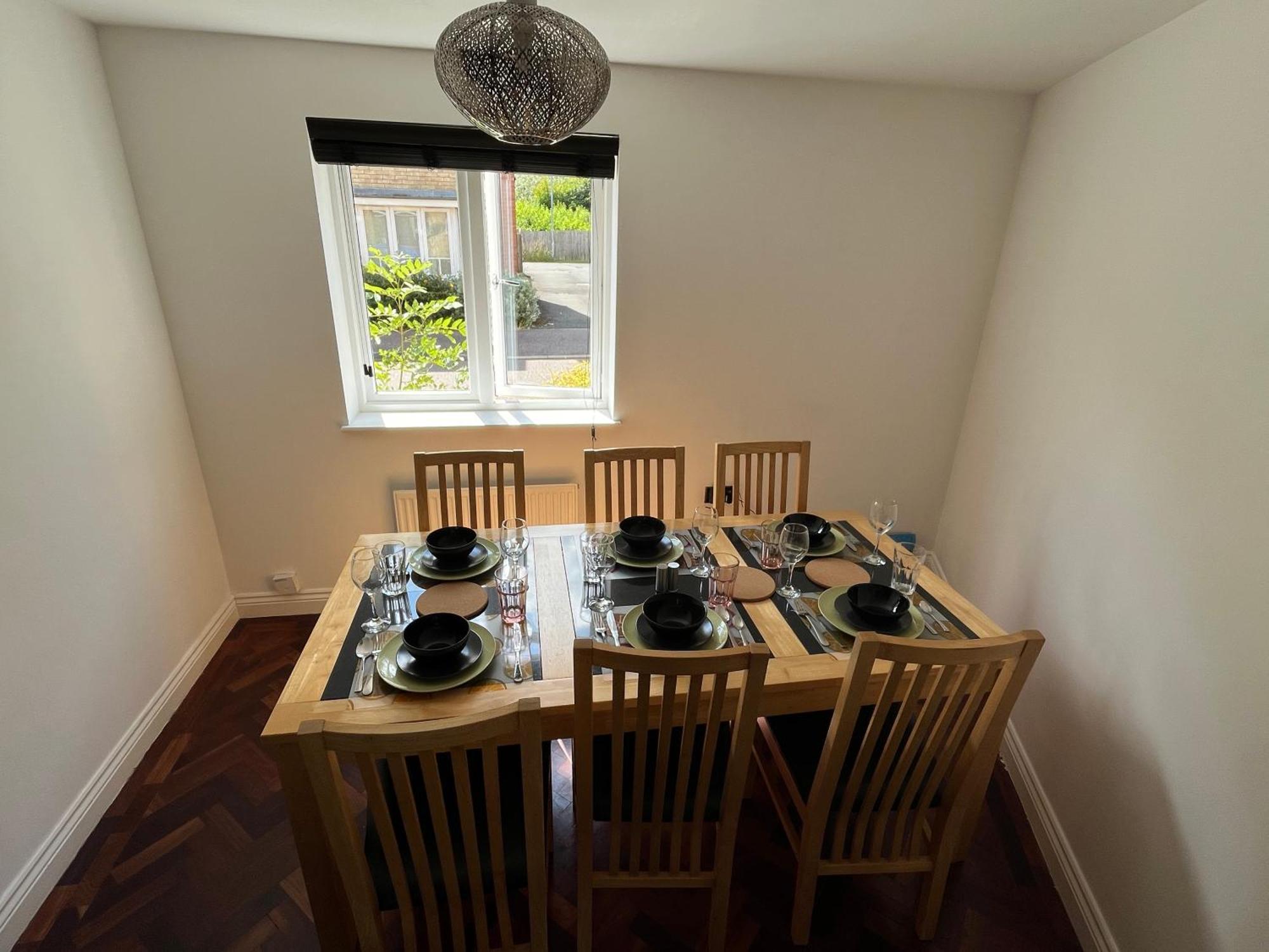 Detached Home, Easy Access For Holiday home